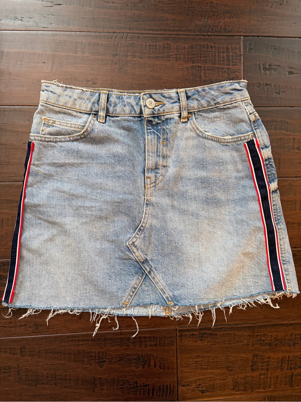 Zara Light Wash Denim Mini Skirt with Red & Navy Side Stripe 90’s Y2K micro mini - Picture 7 of 7